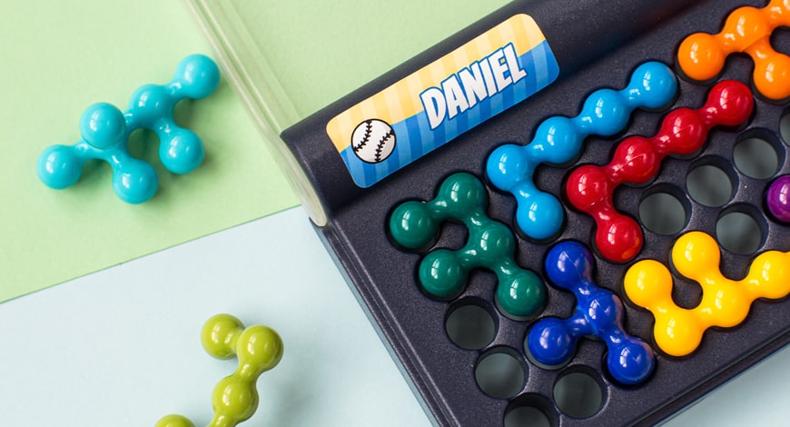 Suur nimesilt mänguasjal