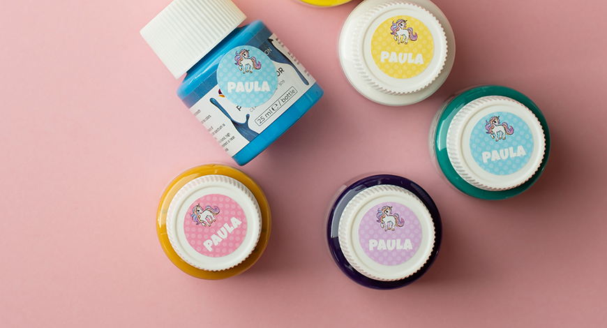 Mazas, apaļas vārda uzlīmes