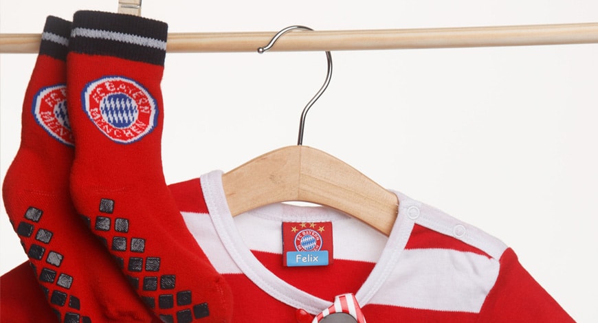 Komplekt väikseid triigitavaid nimesilte